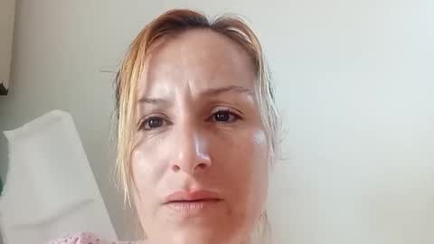 mariajose_1992 online show from May 24, 8:41 pm
