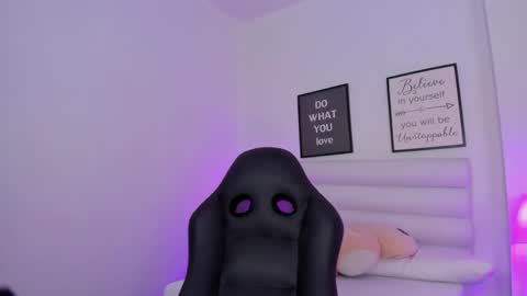 Snapshot of mariam_scott18 chatting on December 6, 7:33 pm Mariam online show from December 6, 7:33 pm