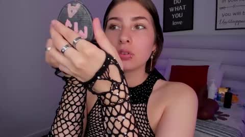 Snapshot of mariam_scott18 chatting on March 10, 9:18 pm Mariam online show from March 10, 9:18 pm
