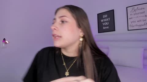 Snapshot of mariam_scott18 chatting on January 12, 7:21 pm Mariam online show from January 12, 7:21 pm