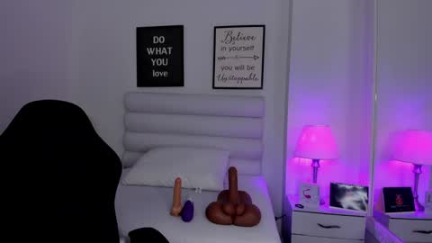 Snapshot of mariam_scott18 chatting on February 5, 7:10 pm Mariam online show from February 5, 7:10 pm