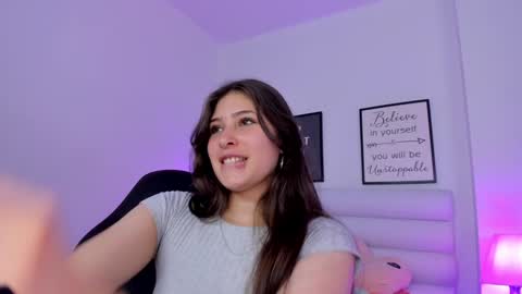 Snapshot of mariam_scott18 chatting on December 4, 8:51 pm Mariam online show from December 4, 8:51 pm