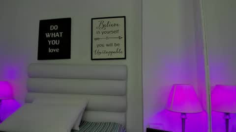 Snapshot of mariam_scott18 chatting on March 1, 11:17 am Mariam online show from March 1, 11:17 am