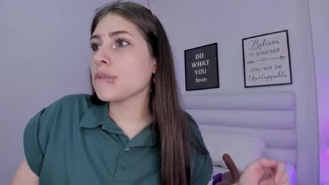Snapshot of mariam_scott18 chatting on December 29, 7:00 pm Mariam online show from December 29, 7:00 pm