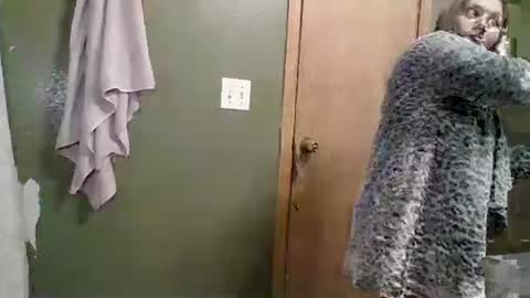 Mariah online show from March 1, 9:15 pm