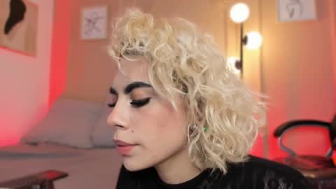 Marian online show from March 25, 8:12 pm