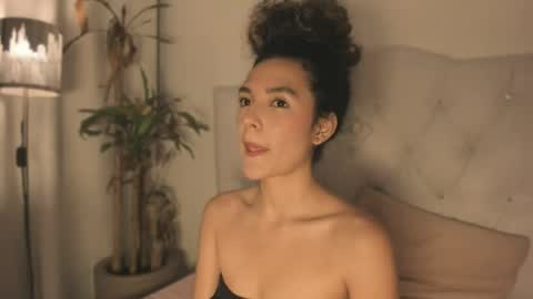 Marian online show from April 15, 9:48 pm