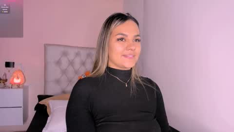 Mariana Roe online show from February 19, 2:55 am