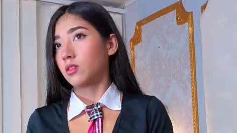 Mariana   online show from July 10, 11:10 am
