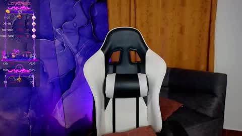 Your favorite online show from November 2, 8:45 pm