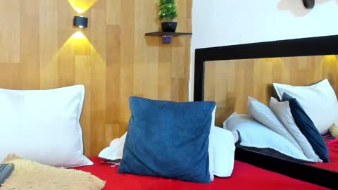 Mariana Angel online show from October 17, 7:17 pm