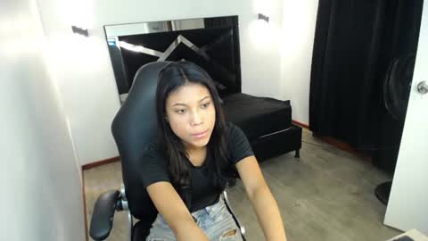 Mariana online show from July 17, 3:55 am