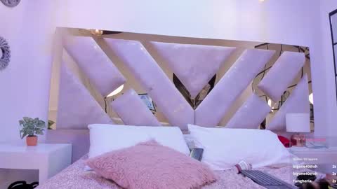 Snapshot of marianee_rousse chatting on October 13, 2:03 am Marianee Rousse online show from October 13, 2:03 am