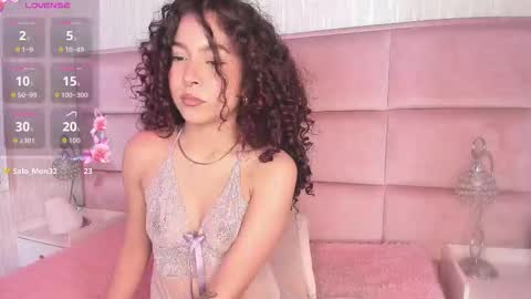 marianna_ray_ online show from November 19, 8:09 pm