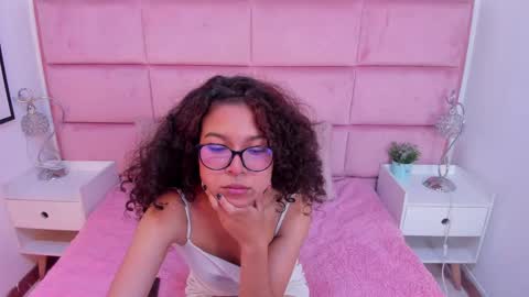 marianna_ray_ online show from February 11, 12:25 pm