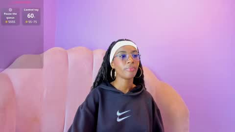 marianrosse online show from October 3, 9:09 pm