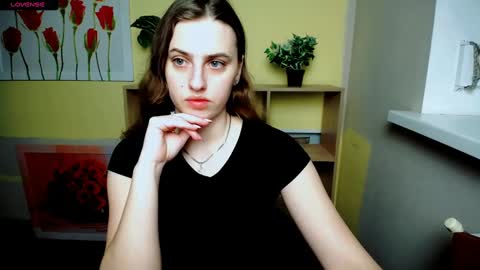 Snapshot of mariatess_ chatting on March 2, 12:36 pm Mariia online show from March 2, 12:36 pm