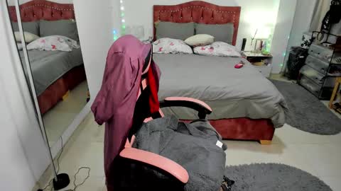 marie online show from September 17, 1:09 pm