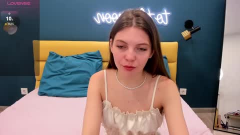 Mary 3 online show from January 28, 1:50 am