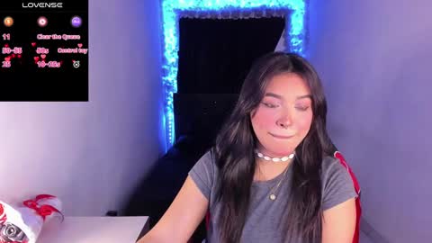 Mariana Hasper online show from March 11, 12:11 am