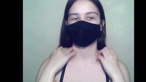 Snapshot of marilyn_mans0n chatting on February 18, 5:33 pm Dita online show from February 18, 5:33 pm