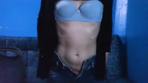 Snapshot of marilyn_xxxx chatting on December 5, 6:55 pm Marilyn online show from December 5, 6:55 pm