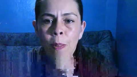 Snapshot of marilyn_xxxx chatting on December 13, 2:10 am Marilyn online show from December 13, 2:10 am