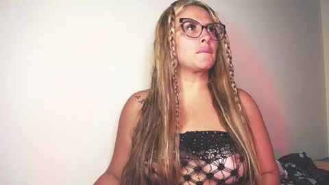 Marilyn Leon online show from January 14, 1:43 am