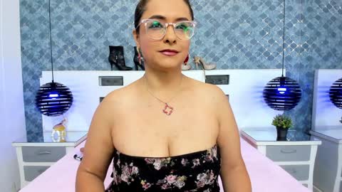 Snapshot of marilynvega77 chatting on January 22, 9:11 pm Marilyn Vega online show from January 22, 9:11 pm