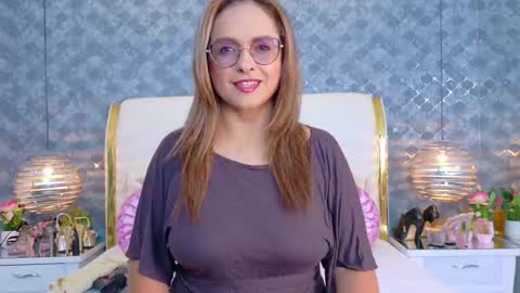 Snapshot of marilynvega77 chatting on October 14, 8:55 pm Marilyn Vega online show from October 14, 8:55 pm