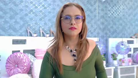 Snapshot of marilynvega77 chatting on September 19, 9:14 pm Marilyn Vega online show from September 19, 9:14 pm