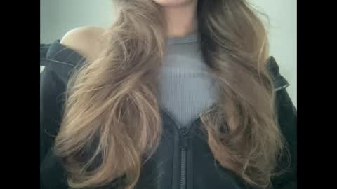 Snapshot of marinalovenow chatting on October 27, 7:48 am Marina online show from October 27, 7:48 am