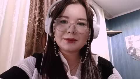 Lia online show from February 27, 7:35 pm