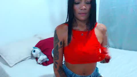 Snapshot of marisajara_ chatting on March 5, 12:59 am marisa online show from March 5, 12:59 am