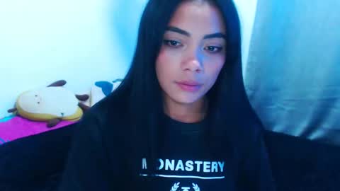 Snapshot of marisajara_ chatting on December 10, 2:05 am marisa online show from December 10, 2:05 am