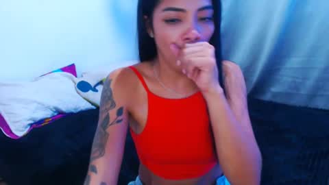 Snapshot of marisajara_ chatting on December 12, 3:43 am marisa online show from December 12, 3:43 am