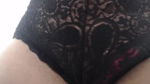 Snapshot of mariska_69 chatting on February 23, 8:33 am mariska_69 online show from February 23, 8:33 am