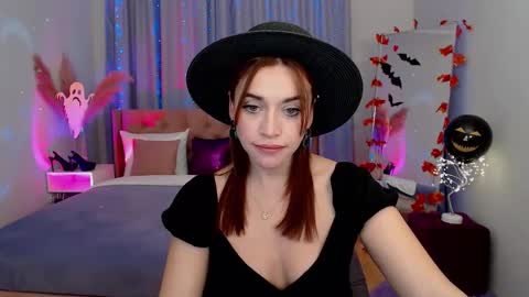 MarlaDewis online show from October 25, 10:56 am