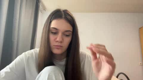 Mary online show from May 20, 3:20 pm