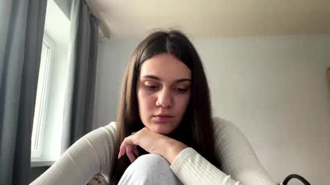 Mary online show from May 18, 12:33 pm