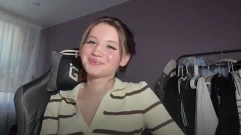 Chrissy online show from July 5, 7:47 am