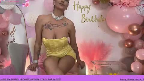 Snapshot of marry_vi chatting on October 2, 5:40 pm marry_vi online show from October 2, 5:40 pm