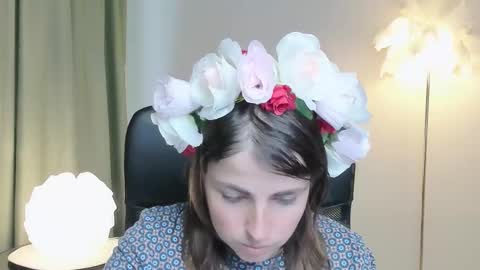 Snapshot of martaedams chatting on October 1, 7:24 am martaedams online show from October 1, 7:24 am