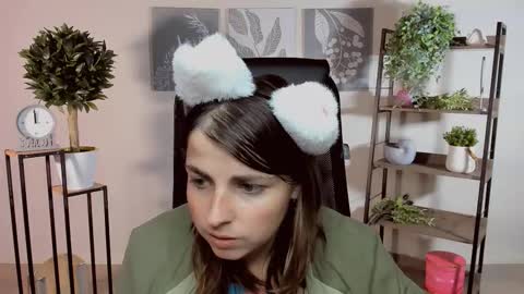 Snapshot of martaedams chatting on October 3, 7:24 am martaedams online show from October 3, 7:24 am