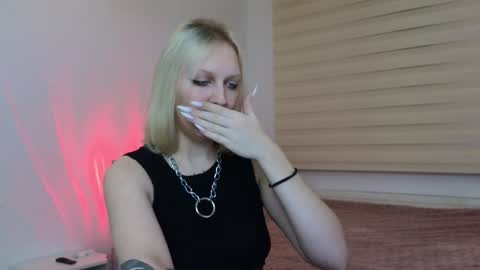 Snapshot of marthahoffman chatting on February 2, 8:08 pm Ultimate Goddess online show from February 2, 8:08 pm