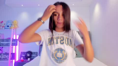 Snapshot of martina_mancinii chatting on January 6, 12:13 pm Martina online show from January 6, 12:13 pm