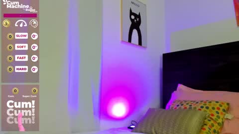 Snapshot of martina_miiller chatting on February 17, 1:22 pm martina mIIler online show from February 17, 1:22 pm