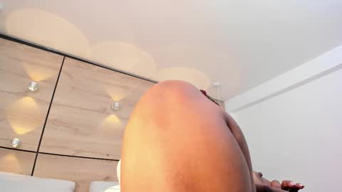 martina touss  online show from February 27, 8:09 pm