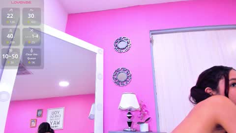Snapshot of martinaaldana chatting on October 16, 1:25 pm Martina Aldana online show from October 16, 1:25 pm