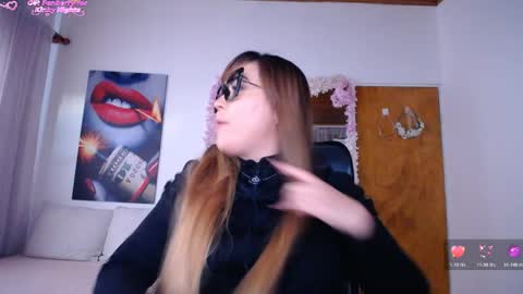 Antonella Martini online show from June 1, 10:43 pm